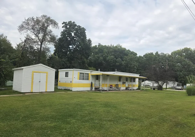 Photo 1 of Single family home for sale at 4106 Garland Dr, Jackson, MI 49201 | MLS# 53026046496 | Listing updated on 2026-09-02