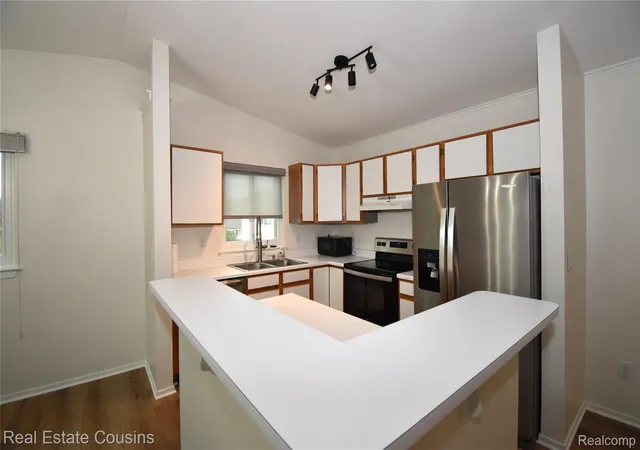 Photo 4 of Condo for sale at 1166 Parklane Cir, Grand Blanc, MI 48439 | MLS# 20261070431 | Listing updated on 2026-09-11