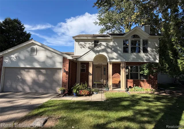Photo 3 of Single family home for sale at 29178 Roycroft St, Livonia, MI 48154 | MLS# 20261070436 | Listing updated on 2026-10-10