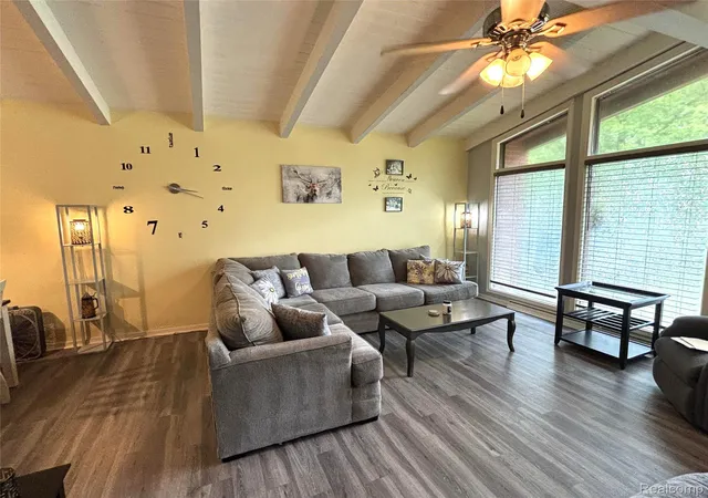 Photo 4 of Single family home for sale at 1359 Westwood Dr, Flint, MI 48532 | MLS# 20261070439 | Listing updated on 2026-09-16