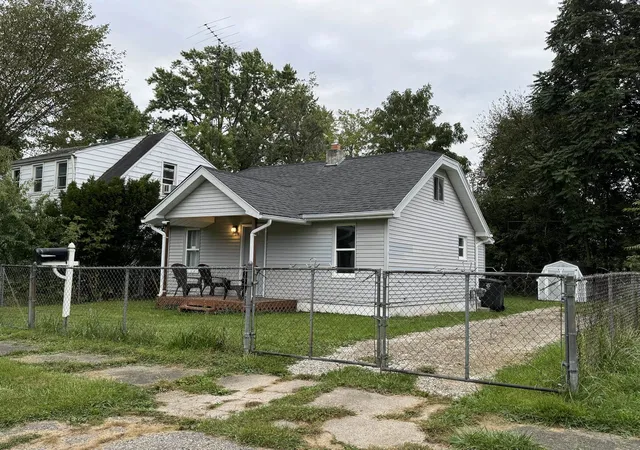 Single family home for sale at 3148 Woodrow Ave, Flint, MI 48506 | MLS# 5050220523