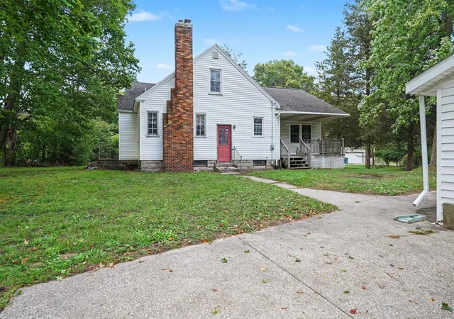 Photo 2 of Single family home for sale at 6516 Martin Rd, Norton Shores, MI 49444 | MLS# 65026046515 | Listing updated on 2026-09-02