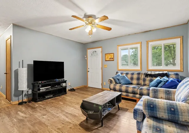 Photo 3 of Single family home for sale at 1160 Beverly Ct, Benton Harbor, MI 49022 | MLS# 69026046516 | Listing updated on 2026-09-10
