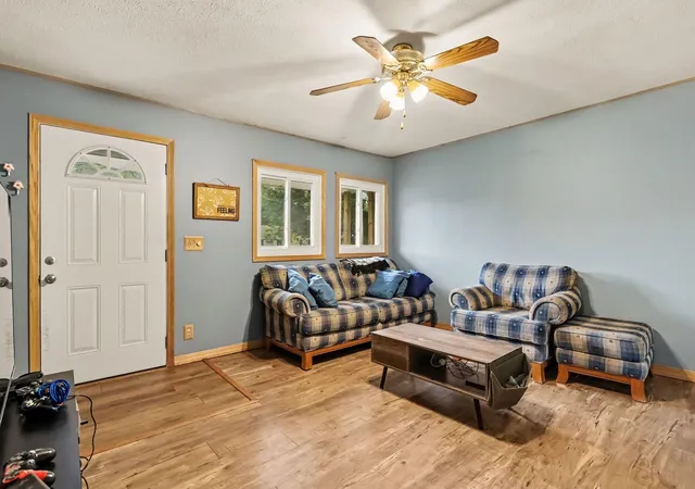 Photo 4 of Single family home for sale at 1160 Beverly Ct, Benton Harbor, MI 49022 | MLS# 69026046516 | Listing updated on 2026-09-10