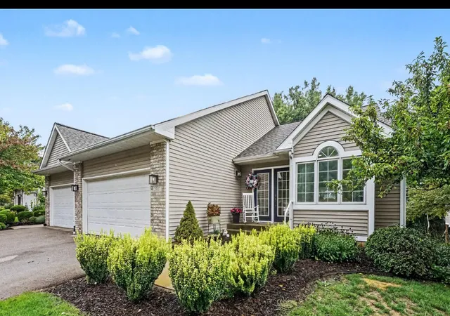 Photo 1 of Condo for sale at 2017 Blue Bell Way, Grand Rapids, MI 49504 | MLS# 65026046514 | Listing updated on 2026-09-04