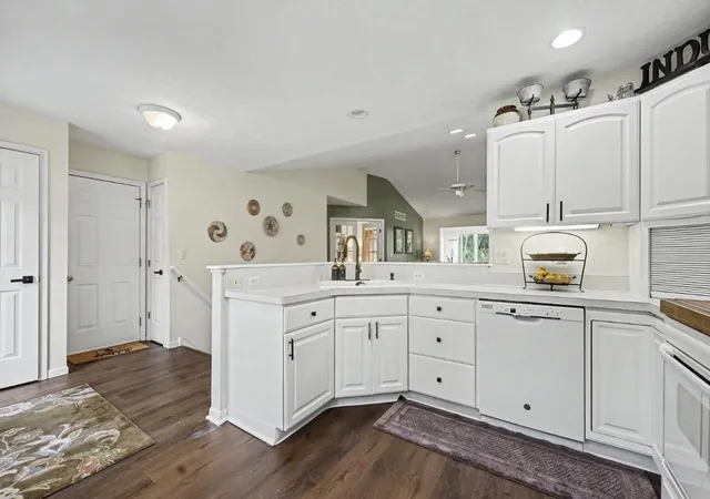 Photo 3 of Condo for sale at 2017 Blue Bell Way, Grand Rapids, MI 49504 | MLS# 65026046514 | Listing updated on 2026-09-04