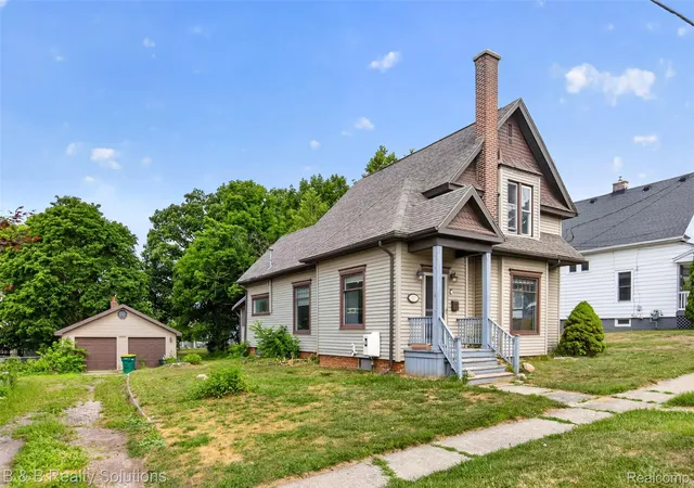 Single family home for sale at 307 N Cherry St, Flushing, MI 48433 | MLS# 20261070455