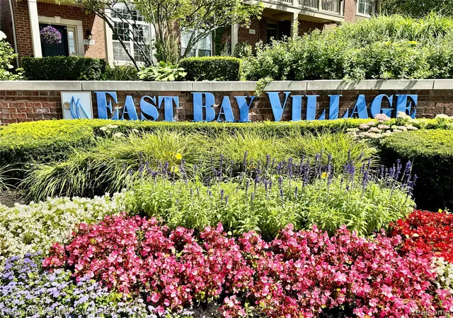 Photo 3 of Condo for sale at 414 Old Pine Way #136, Walled Lake, MI 48390 | MLS# 20261070457 | Listing updated on 2026-09-05