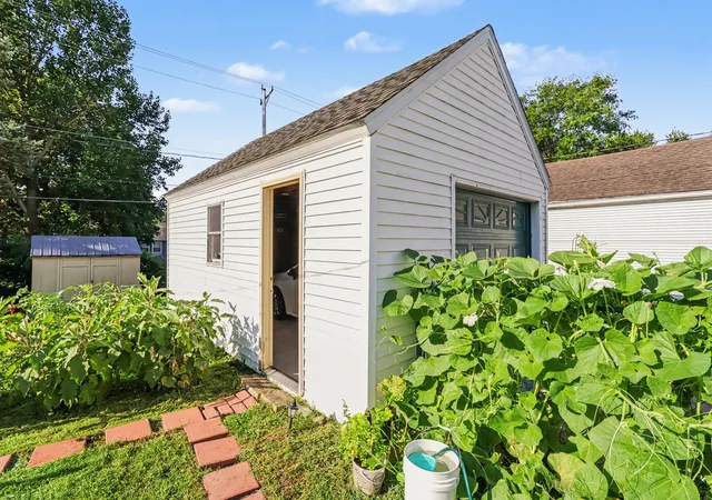 Photo 3 of Single family home for sale at 503 Myrtle Ave, Sturgis, MI 49091 | MLS# 68026046520 | Listing updated on 2026-09-02