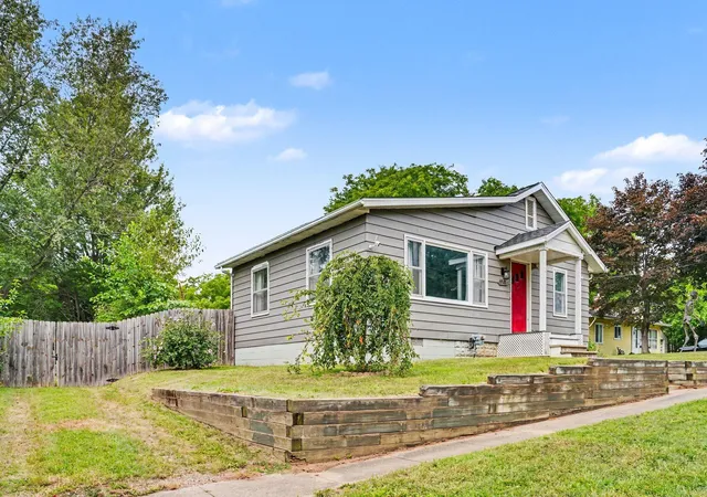 Photo 2 of Single family home for sale at 3125 Onondaga Ave, Kalamazoo, MI 49004 | MLS# 65026046522 | Listing updated on 2026-09-02