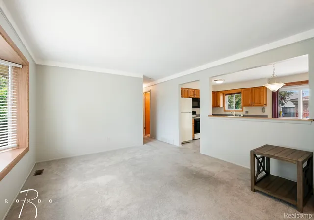 Photo 4 of Single family home for sale at 40525 Colony Dr, Sterling Heights, MI 48313 | MLS# 20261070462 | Listing updated on 2026-09-04
