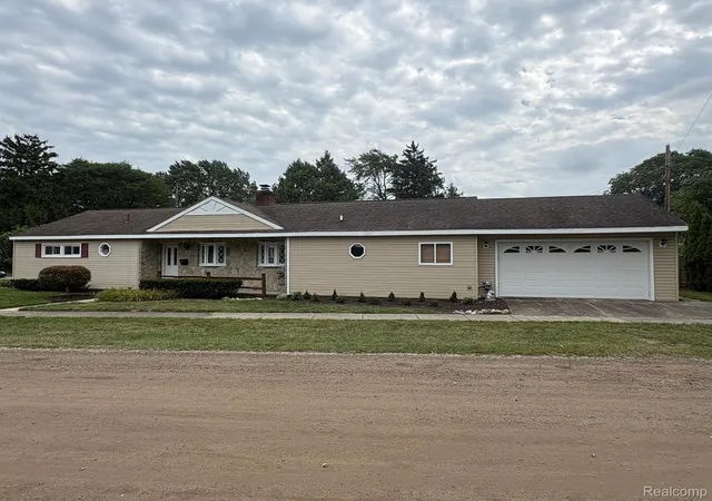 Photo 1 of Single family home for sale at 32223 Woodbrook Dr, Wayne, MI 48184 | MLS# 20261070464 | Listing updated on 2026-09-09