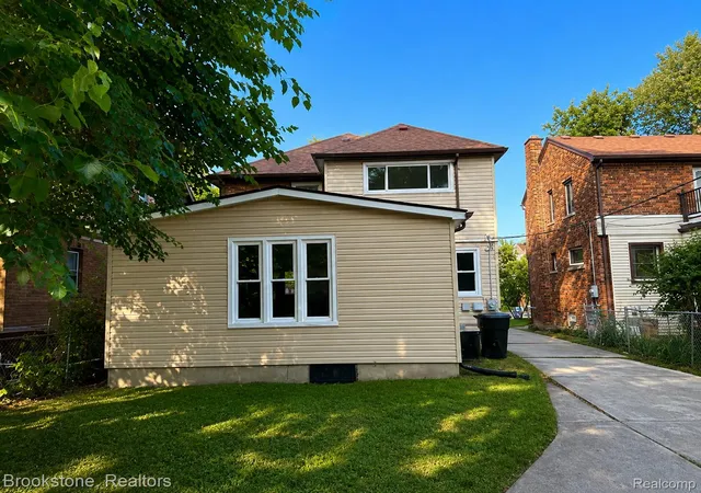 Photo 3 of Single family home for sale at 5745 Grayton St, Detroit, MI 48224 | MLS# 20261070472 | Listing updated on 2026-09-03