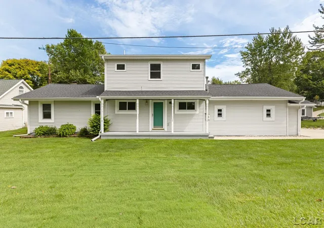 Photo 3 of Single family home for sale at 6980 Devils Lake Hwy, Manitou Beach, MI 49253 | MLS# 56050220533 | Listing updated on 2026-09-11
