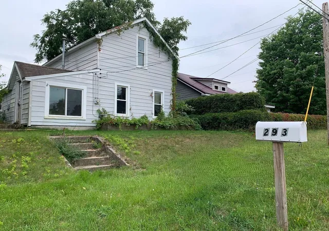 Photo 1 of Single family home for sale at 293 Birch St, Harrison, MI 48625 | MLS# 77080073116 | Listing updated on 2026-09-05