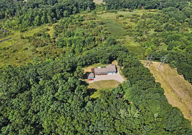 Photo 3 of Single family home for sale at 685 N Brooks Rd, Muskegon, MI 49442 | MLS# 71026046534 | Listing updated on 2026-09-17