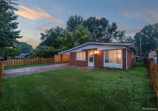 Photo 4 of Single family home for sale at 1579 Dulong Ave, Madison Heights, MI 48071 | MLS# 20261070482 | Listing updated on 2026-09-09