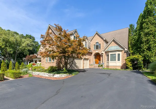 Photo 3 of Single family home for sale at 846 Redding Rd, Birmingham, MI 48009 | MLS# 20261070483 | Listing updated on 2026-10-21