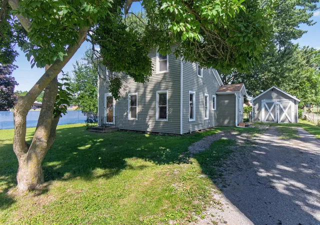 Photo 3 of Single family home for sale at 127 Broad St, Brooklyn, MI 49230 | MLS# 55026046536 | Listing updated on 2026-09-02