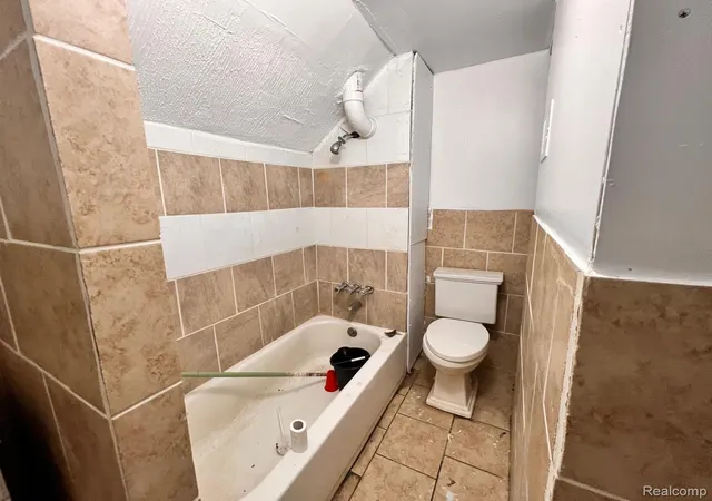 Photo 3 of Single family home for sale at 13768 Gable St, Hamtramck, MI 48212 | MLS# 20261070489 | Listing updated on 2026-09-02