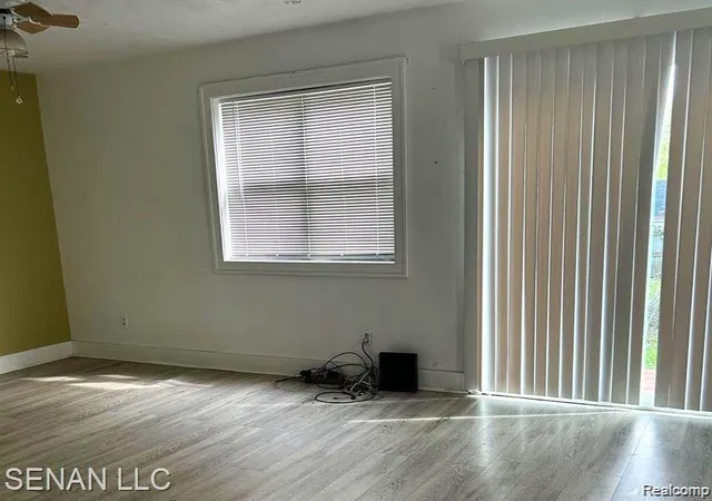 Photo 3 of Single family home for sale at 1520 E Oakland Ave, Lansing, MI 48906 | MLS# 20261070495 | Listing updated on 2026-09-02