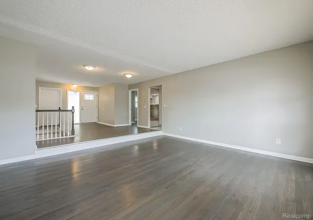 Photo 3 of Single family home for sale at 21520 Concord Ct, Southfield, MI 48076 | MLS# 20261070499 | Listing updated on 2026-09-21
