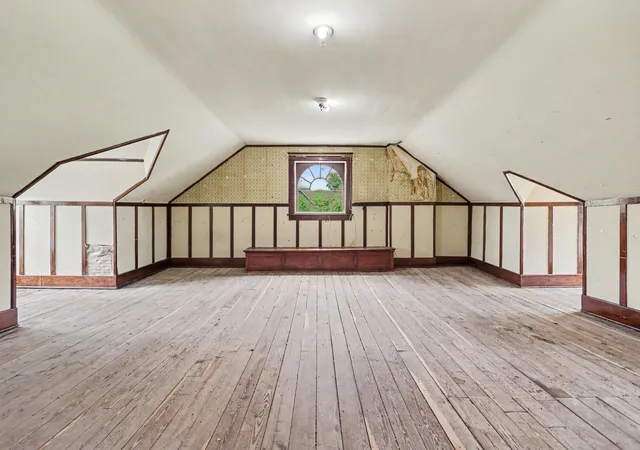 Photo 4 of Single family home for sale at 31 Orchard Pl, Battle Creek, MI 49017 | MLS# 66026046544 | Listing updated on 2026-09-02
