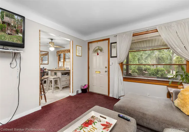 Photo 4 of Single family home for sale at 5256 Gateshead St, Grosse Pointe, MI 48236 | MLS# 20261070504 | Listing updated on 2026-09-14
