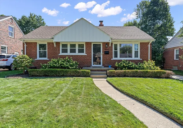 Photo 1 of Single family home for sale at 4608 Robinwood Ave, Royal Oak, MI 48073 | MLS# 81026046546 | Listing updated on 2026-09-04