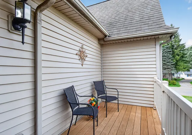 Photo 4 of Single family home for sale at 2101 Appleway Dr, Jackson, MI 49203 | MLS# 55026046549 | Listing updated on 2026-09-09