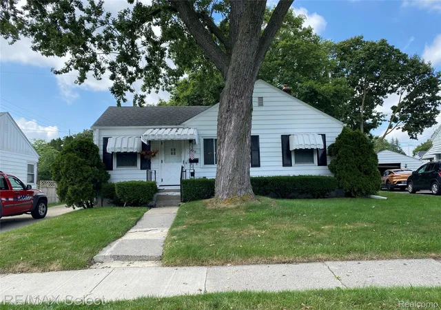 Photo 2 of Single family home for sale at 808 Mann Ave, Flint, MI 48503 | MLS# 20261070514 | Listing updated on 2026-09-03