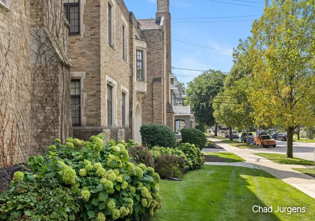 Photo 4 of Condo for sale at 253 Prospect Ave NE #103, Grand Rapids, MI 49503 | MLS# 65026046558 | Listing updated on 2026-09-10