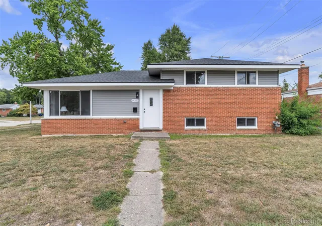 Photo 2 of Single family home for sale at 34340 Tomahawk Dr, Westland, MI 48185 | MLS# 20261070518 | Listing updated on 2026-09-14
