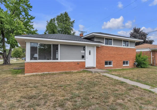 Photo 3 of Single family home for sale at 34340 Tomahawk Dr, Westland, MI 48185 | MLS# 20261070518 | Listing updated on 2026-09-14