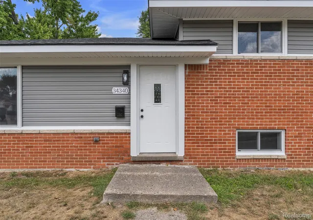 Photo 3 of Single family home for sale at 34340 Tomahawk Dr, Westland, MI 48185 | MLS# 20261070518 | Listing updated on 2026-09-14
