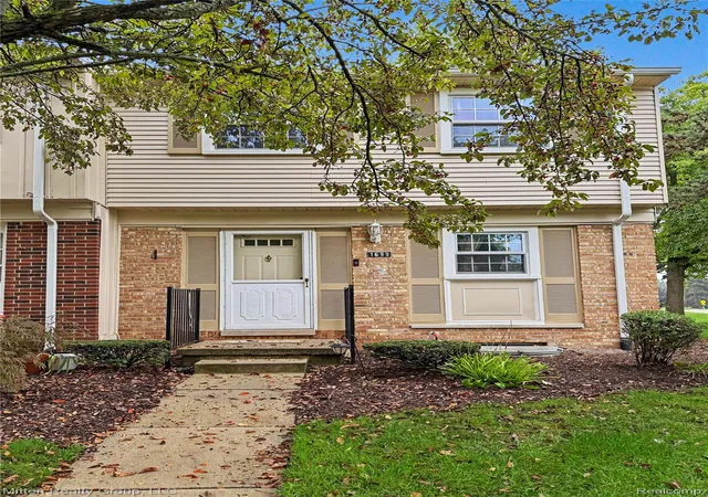 Photo 2 of Condo for sale at 1699 Brentwood Dr, Troy, MI 48098 | MLS# 20261070520 | Listing updated on 2026-09-15