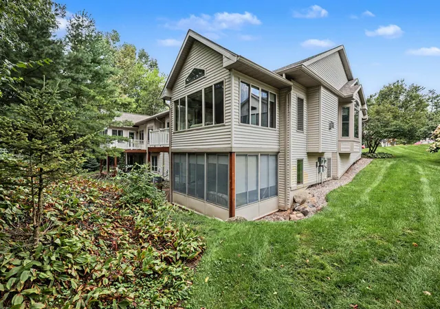 Photo 1 of Condo for sale at 2860 Willow Ln Ct NE, Grand Rapids, MI 49525 | MLS# 65026046560 | Listing updated on 2026-09-12