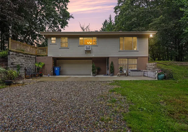 Photo 2 of Single family home for sale at 41341 County Rd 665, Paw Paw, MI 49079 | MLS# 66026046562 | Listing updated on 2026-09-07