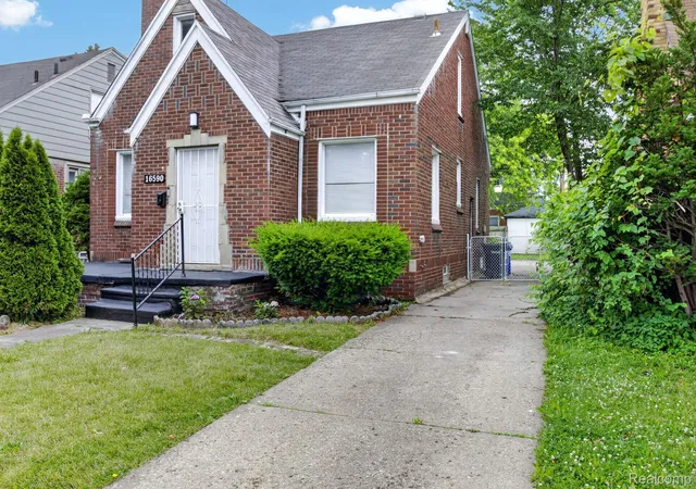 Photo 3 of Single family home for sale at 16590 Gilchrist St, Detroit, MI 48235 | MLS# 20261070527 | Listing updated on 2026-09-03