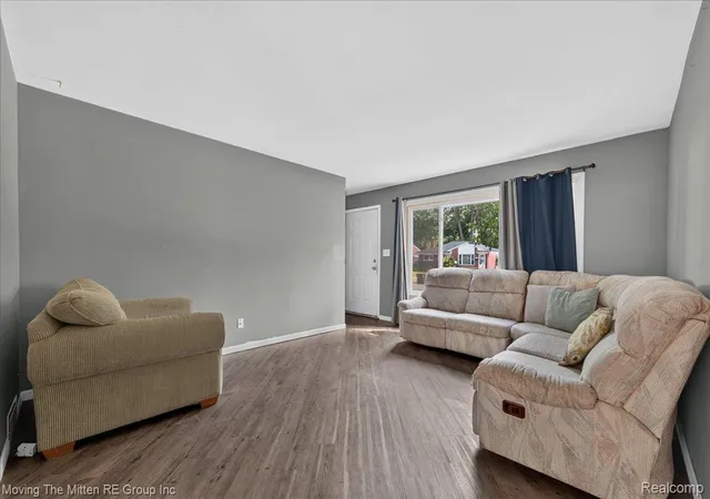 Photo 4 of Single family home for sale at 31600 Grandview Ave, Westland, MI 48186 | MLS# 20261070528 | Listing updated on 2026-09-18