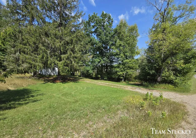 Photo 1 of Single family home for sale at 18542 9 Mile Rd, Reed City, MI 49677 | MLS# 65026046568 | Listing updated on 2026-09-02