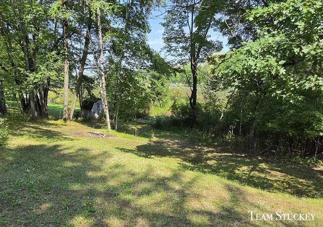 Photo 4 of Single family home for sale at 18542 9 Mile Rd, Reed City, MI 49677 | MLS# 65026046568 | Listing updated on 2026-09-02