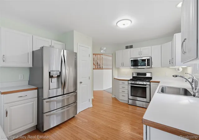 Photo 3 of Condo for sale at 4784 New Hvn Dr, Howell, MI 48843 | MLS# 20261070537 | Listing updated on 2026-09-09