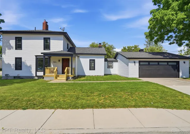 Photo 1 of Single family home for sale at 302 N 2nd Street, Brighton, MI 48116 | MLS# 20261070539 | Listing updated on 2026-09-18