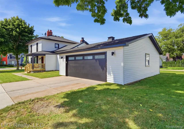 Photo 2 of Single family home for sale at 302 N 2nd Street, Brighton, MI 48116 | MLS# 20261070539 | Listing updated on 2026-09-18