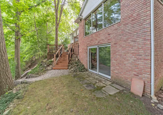 Photo 3 of Single family home for sale at 34150 Hunters Row, Farmington, MI 48331 | MLS# 81026046570 | Listing updated on 2026-09-24