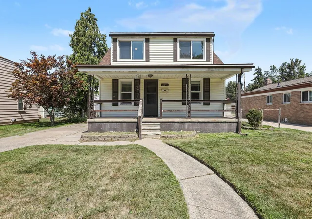 Photo 2 of Single family home for sale at 21915 Ridgeway St, Saint Clair Shores, MI 48080 | MLS# 81026046572 | Listing updated on 2026-09-09