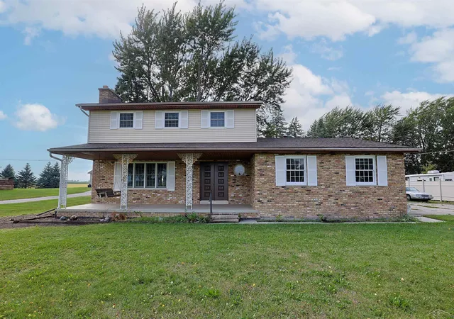Photo 1 of Single family home for sale at 5188 S 7 Mile Rd, Bay City, MI 48706 | MLS# 61050220555 | Listing updated on 2026-09-18