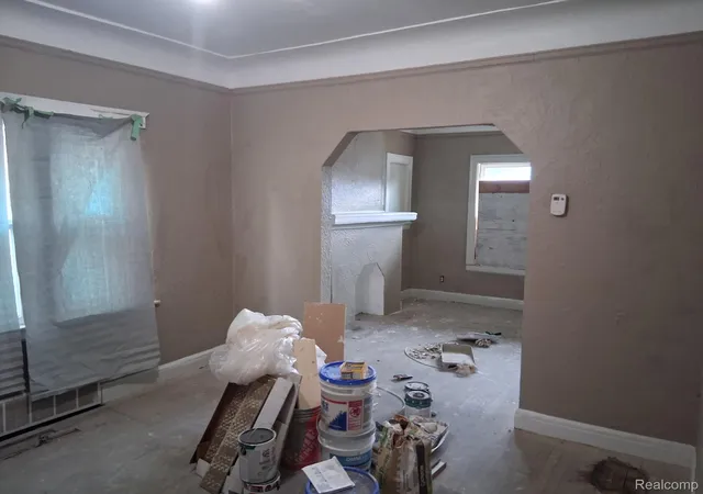 Listing Photo 3 - Condo for sale in building located at 19512 Joann St, Detroit, MI 48205