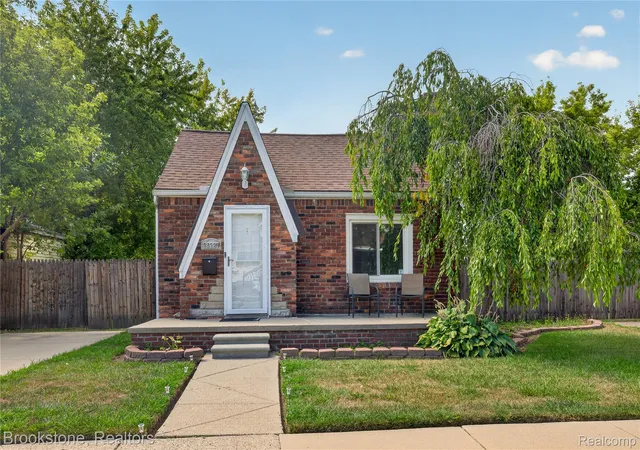 Photo 1 of Single family home for sale at 26227 Clancy St, Roseville, MI 48066 | MLS# 20261070557 | Listing updated on 2026-09-04